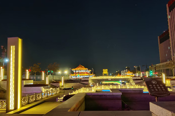 讓燈光點(diǎn)綴城市，夜景亮化工程走進(jìn)生活